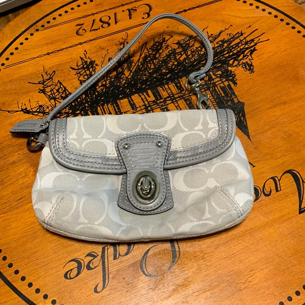 Coach wristlet NWOT